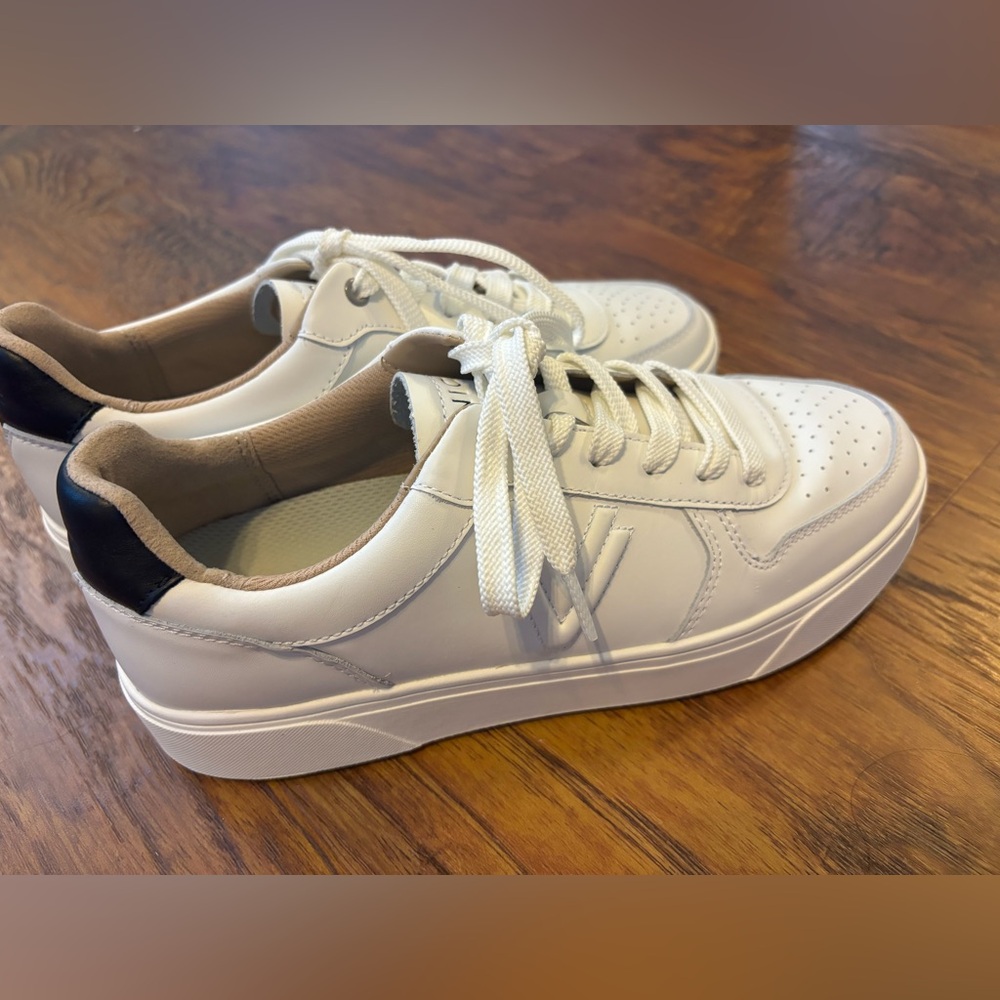 Vionic arch support sneakers